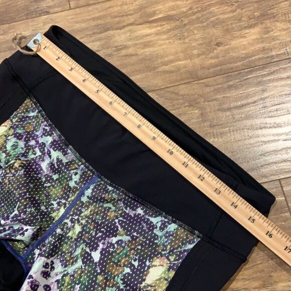 Lululemon speckled green and purple with black back capris - Picture 3 of 8